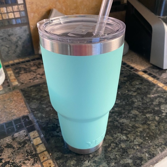 Yeti Seafoam Tumbler with Clear Straw - Picture 1 of 1
